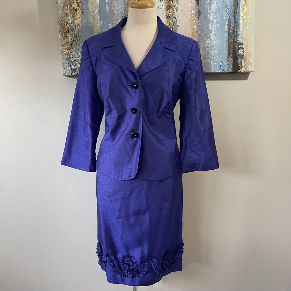 ISABELLA Women 2PC Stunning Purple Polyester Skirt Suit Size 12